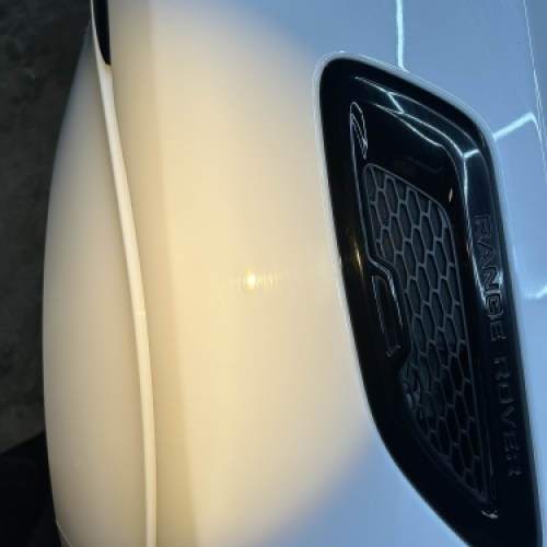 Range Rover detalje før polering i Horsens med synlige mærker i lakken