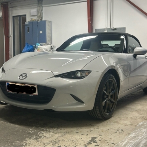 Mazda MX-5 efter bilpleje i Horsens med blank lak og velplejet finish
