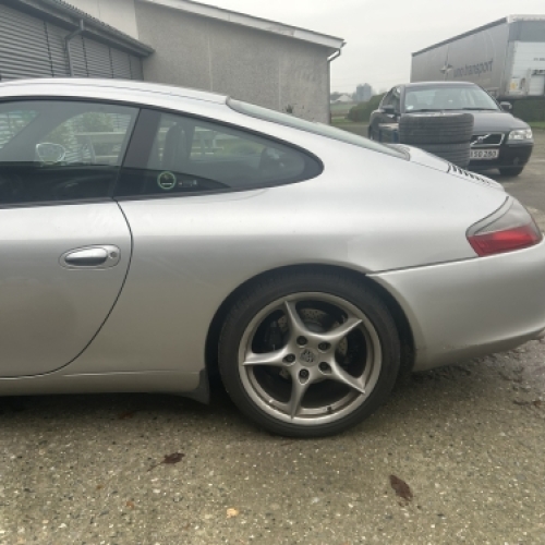 Sideprofil af Porsche 911 efter bilpleje i Horsens med velplejet lak