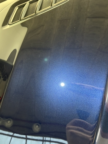 Blå lak efter bilpolering i Horsens med dybere glans og flottere finish