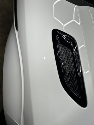 Range Rover detalje efter polering i Horsens med blank og forbedret finish