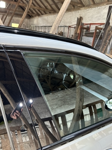 Vinduesliste efter polering i Horsens med ren og blank finish