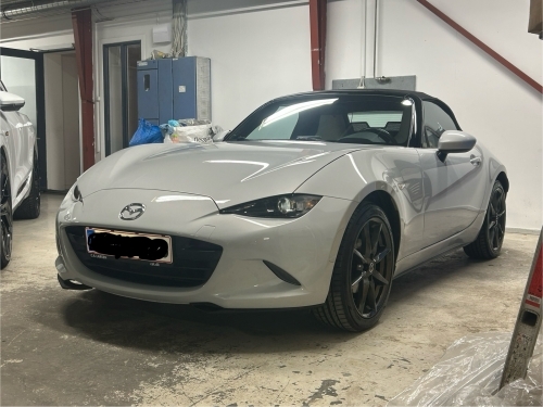 Mazda MX-5 efter bilpleje i Horsens med blank lak og velplejet finish